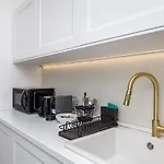 Διαμέρισμα Olarias Blue In Center By Homeful Homes